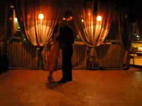  Tete Pedro Rusconi  and  Silvia Rusconi  are  dancing  to  the  tango  "  Claudinette  "  by  Juan D'Arienzo