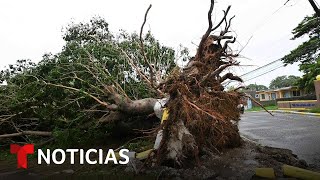 El huracán Melissa tocó tierra en Jamaica con una fuerza devastadora | Noticias Telemundo