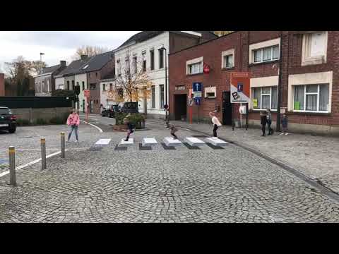 Er komt een 3D-zebrapad bij De Oeverloper en De Zate: ,,Word hier enorm blij van” Er komt een 3D-zebrapad bij De Oeverloper en De Zate: ,,Word hier enorm blij van”