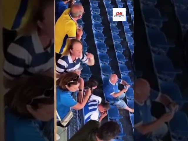 Torcedora do Avaí comete ato racista contra torcida do Remo | CNN ESPORTES