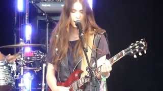 Haim - Better Off (Live at Glastonbury Festival 2013)