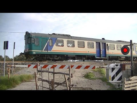 Spoorwegovergang Musei (I) // Railroad crossing // Passaggio a livello