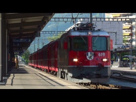 Zug um Zug-Bahnbetrieb In Landquart mit Schweizer Bundesbahn und Rhätischer Bahn 3/3