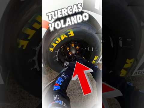 Tuercas volando en la NASCAR 🤯🔩 #shorts
