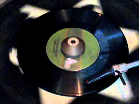 REBELSTEPPA - LET DUB FLOW (DEBTERA RECORDS 7 INCH)