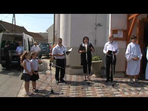 Szent István-napi ünnepség és kenyérszentelés a pusztasomorjai templomtéren