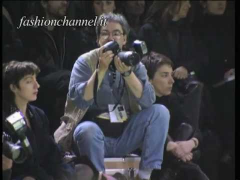 "Comme des Garcons" Autumn Winter 1994 1995 Paris 5 of 7 pret a porter woman by FashionChannel