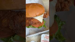 アメリカ🇺🇸チキンバーガー🐔🍔📍Chick-fill-A 一度食べるとハマると言われるアメリカで大人気のチキンバーガーチェーンに行ってみた