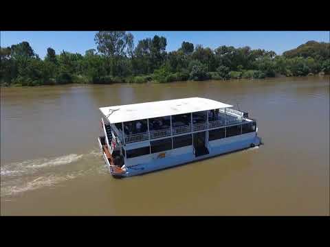 Liquid Lounge, cruising the Vaal River