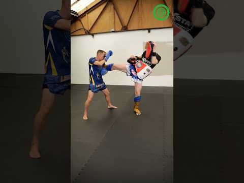 Muay Thai Training – Countering the Body Kick in Muay Thai with Damien Trainor