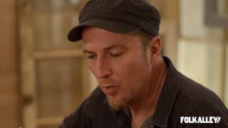 Folk Alley Sessions: Peter Mulvey - "DIA"