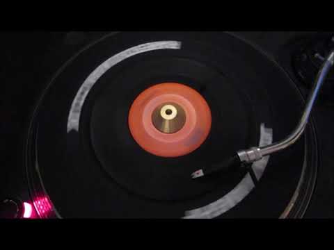 Edward Hamilton and The Fifes - I'm Gonna Love You - Carrie : C-6502 orange (45s)