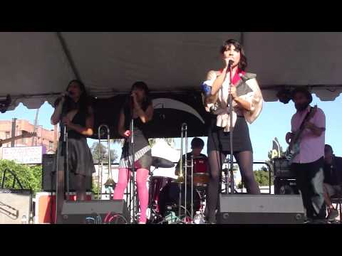 Pollyn "How Small We Are" @ Sunset Junction 2010 (3 of 3)