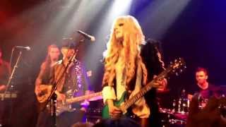 Orianthi, featuring Dave Stewart, performing Filthy Blues at the Troubadour 2/14/14