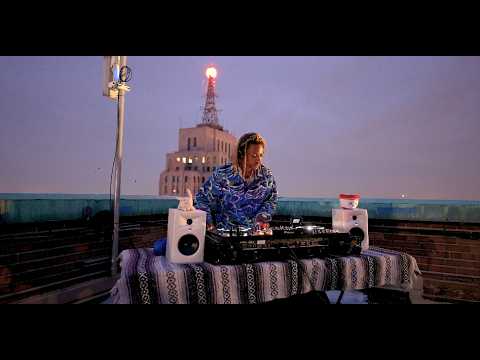 Loading... Detroit Rooftop House Mix