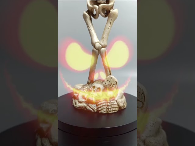 Vídeo relacionado con Portavelas de Calavera Decorada en Plata Velas de Té Figura Cráneo Humano Gótico Candelabro Resina