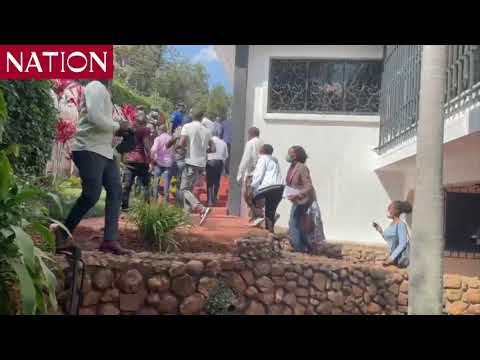 Police disrupt a press briefing by Nairobi Governor Mike Sonko