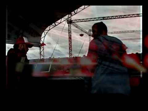 Juicy Bits LIVE IN BRASIL 2011