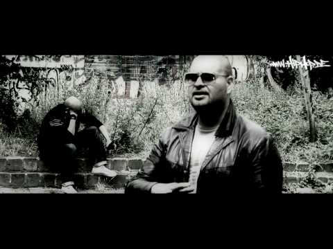 Moe Phoenix - wollt doch nur helfen (OFFICIAL VIDEO HD)