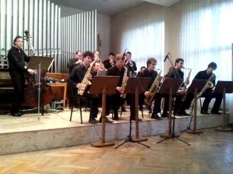 Academy big band orchestra, Alf theme
