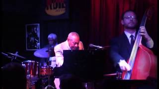 Freddy Cole-Sometimes I'm Happy-Live in Half Note Jazz Club Athens