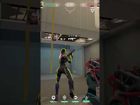 what is reyna doing   #valorant #valorantclutchmoments #valorantclips  #valorantshorts