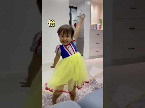 你还是当搞笑女吧 #搞笑 #萌娃 #王小麦的精神世界