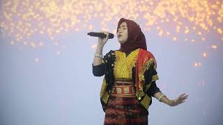 Download lagu RIZQITHA KAUTZARANI WAHYUDI - SMAN 1 EMPANG - KEMANG BILEN PUIN (EWI - LONTO ENGAL) mp3