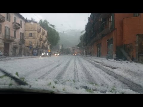 Forte grandinata su Piacenza #HAILSTORM 14 maggio 2016