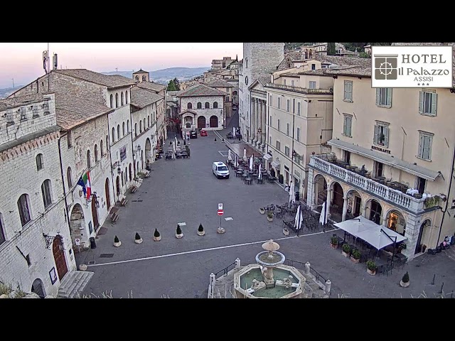 アッシジ・Piazza del ComunePiazza del Comune