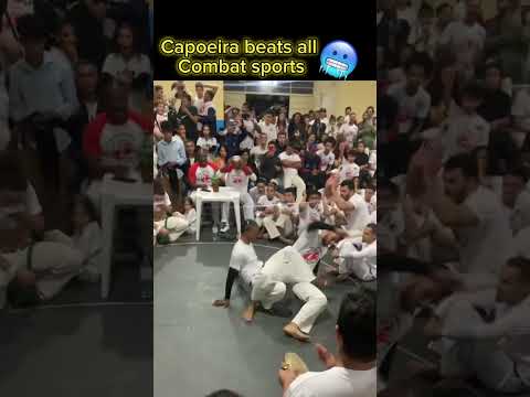 Never seen a throw like that holy shit 🥊#ufc #mma #fighting #capoeira