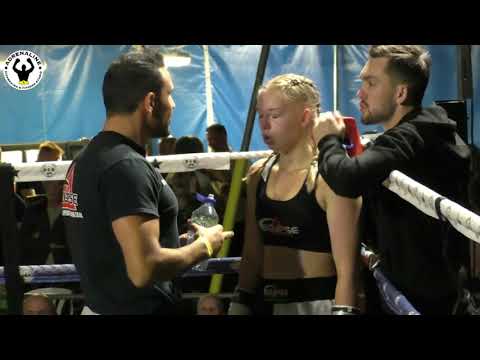 FIGHT 3 BOOT V BETTS