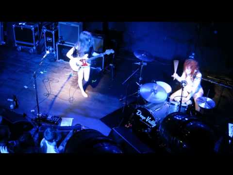 Deap Vally @ Brighton Haunt 2013 - Drought