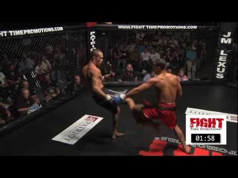 Shots to the face! Valdivia vs. Krahl - MMA Candy