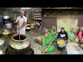 Mahaveer Dhaba Ki Aloo Pyaz Ki Sabzi Aur Matka Roti 100 साल पुराना सब्ज़