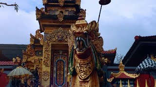 Balinese Frontgate of the Family Temple Munduk Bendesa Mas Patemon