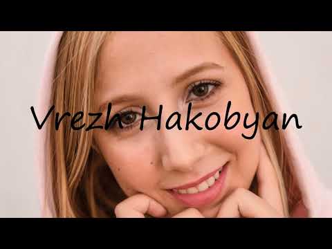 How to pronounce Vrezh Hakobyan in English?