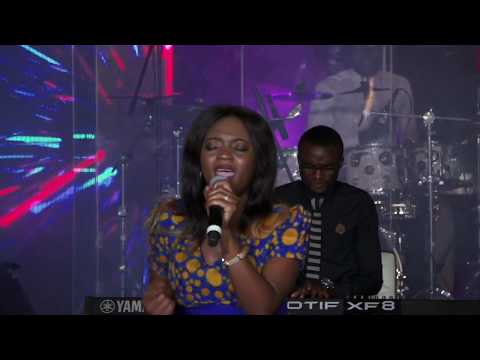 Newie - Ntsikele Mbilu Yo Tambaho (Live)