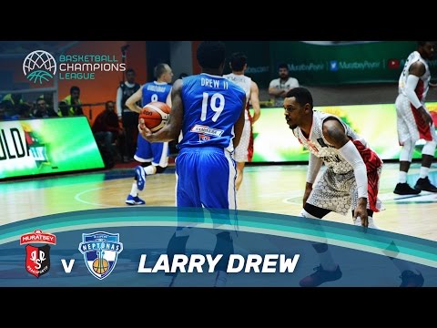 Larry Drew delivers 10 Assists vs Usak!