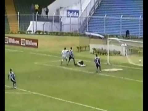 Melhores momentos do goleiro Vinicius.