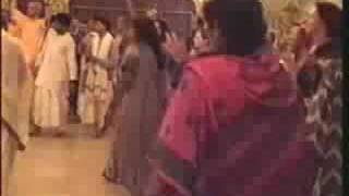 HH Radhanath Maharaj Kirthan 2003 initiation part 4