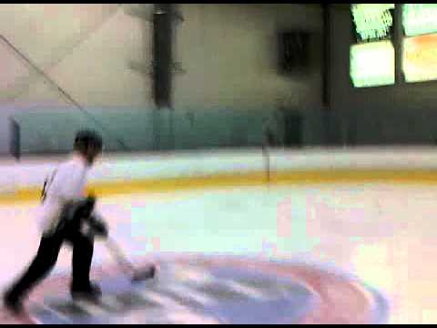 Caught on video! Gretzky's kid puts the moves on goalie at local rink