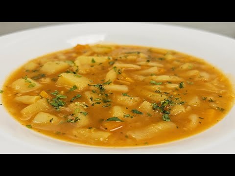 Stew with green beans and vegetables. A healthy lunch in 30 minutes.