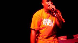 The Queen is Dead - BAMBU