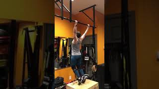 Pull-up Bar Jumping Chest to Bar c2b