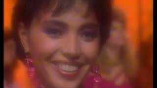 Barry Manilow - You&#39;re Looking Hot Tonight (Remastered Video) (1983)