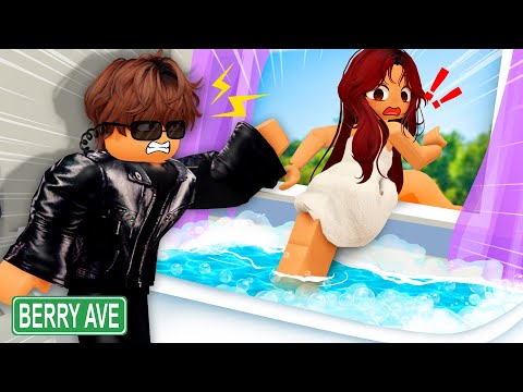 How Did The Arrogant BODYGUARD End Up Loving Me? | Berry Avenue Story