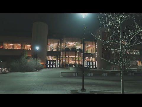 YOUTUBER TOURS MY UNIVERSITY CAMPUS!!