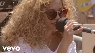 Izzy Bizu - Waves (Rooftop Sessions)
