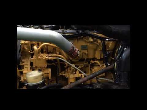 Caterpillar c-15 engine sound.must see